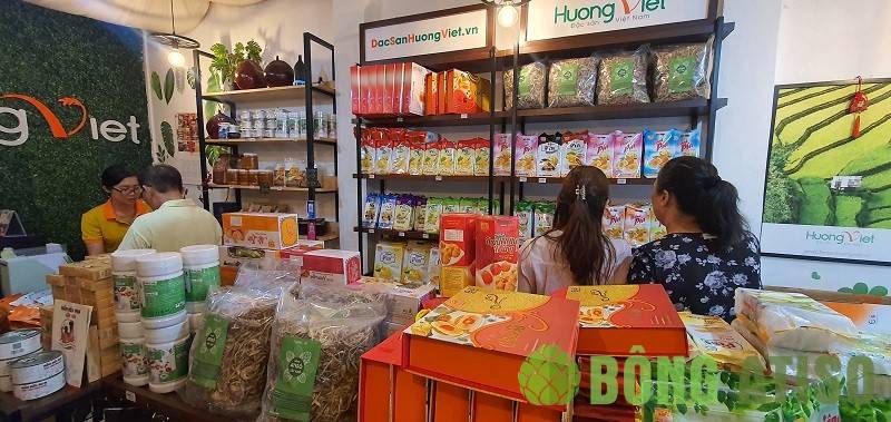 cửa hàng bánh kẹo quà tặng gần sân bay Tân Sơn Nhất